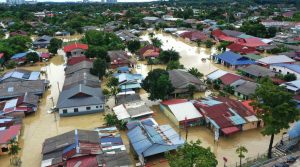 Malaysian emergency situation solutions, volunteers rescue 21,000 from flooding