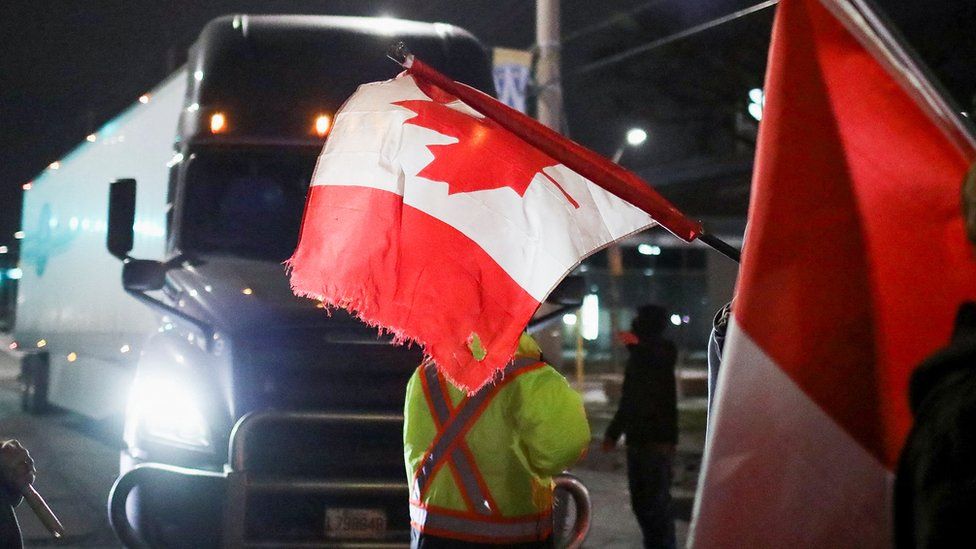 Liberty Convoy: Canada trucker objections pressure car plant closures