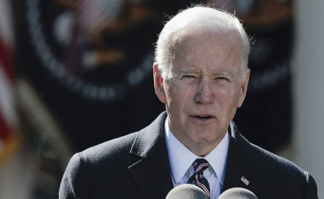 Biden Claims Putin May Have Put Some Advisors "Under Home Apprehension"