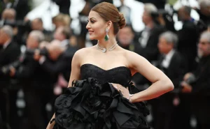 Cannes 2022: Just Urvashi Rautela Making The Red Rug Ultra Glam In Black