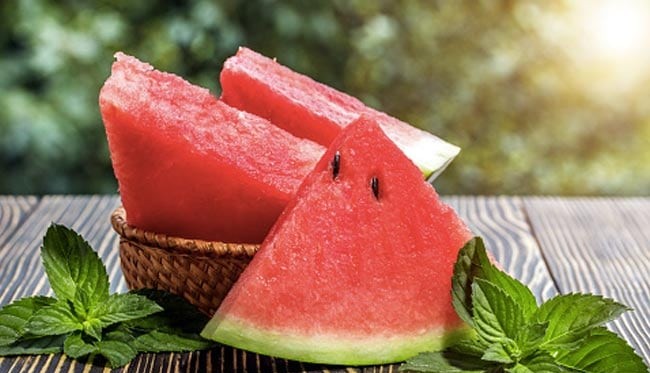 8 Amazing Health Benefits Of Watermelon Revealed: Defeating Dehydration To Helping Fat Burning