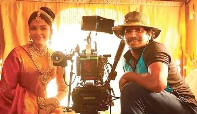 Viral Pic Of Aishwarya Rai Bachchan From The Sets Of Ponniyin Selvan