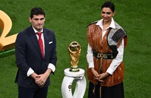 Deepika Padukone Unveils FIFA World Cup Trophy Ahead Of Final Between France and Argentina