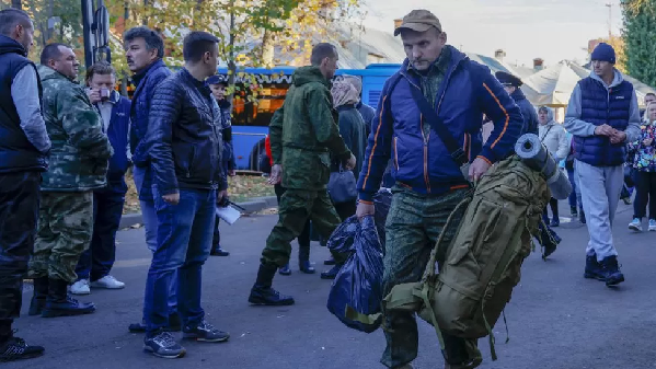 Ukraine war: Migrants in Russia forced to fight in Putin's war
